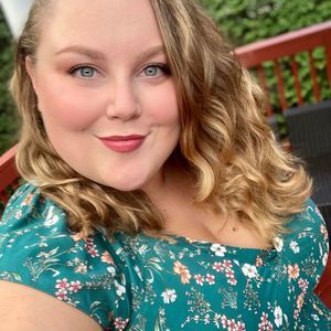 Meet your Posher, Nora